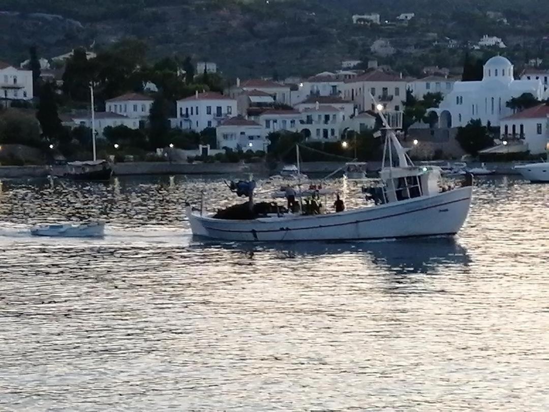 Sunblaze Studios1 Spetses Exteriér fotografie